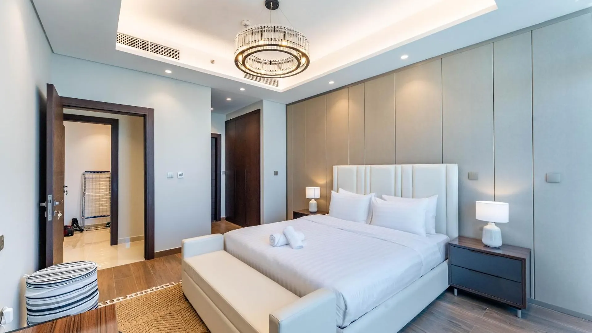Luxury 2 Bedroom Apartment In Nobles Tower By Pk Holidays Dubai United Arab Emirates