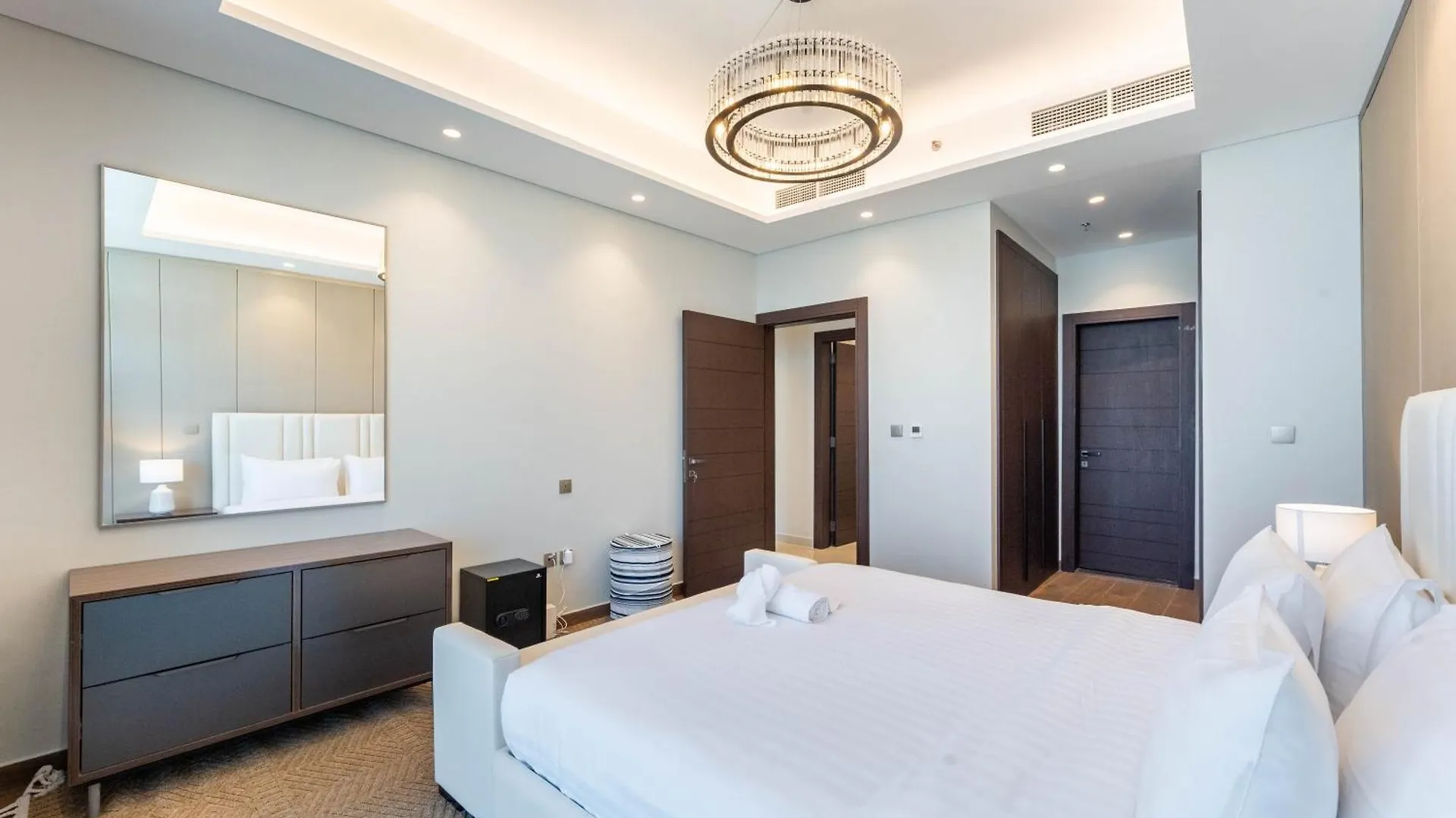 Luxury 2 Bedroom Apartment In Nobles Tower By Pk Holidays Dubai 0*,